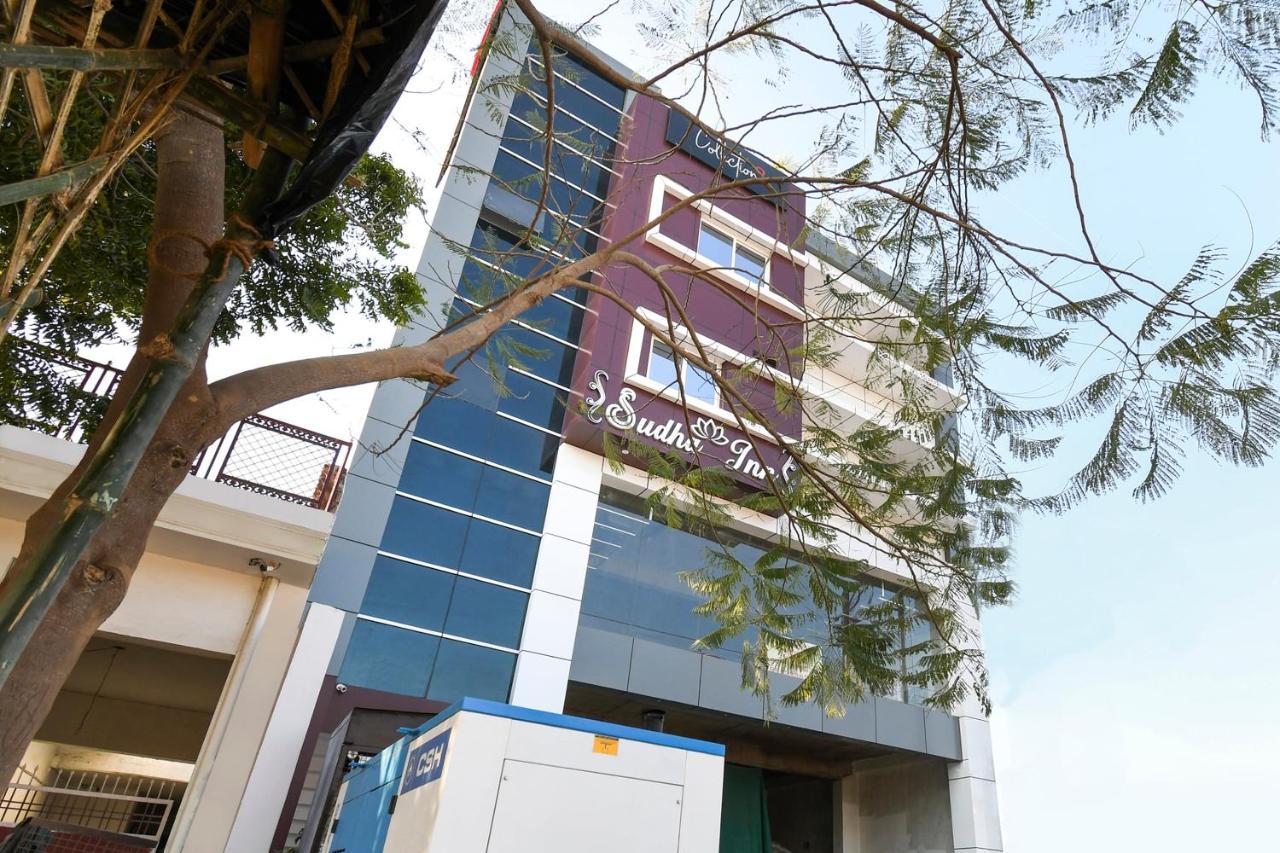 Capital O 70097 Sudha Inn Lucknow Exterior photo