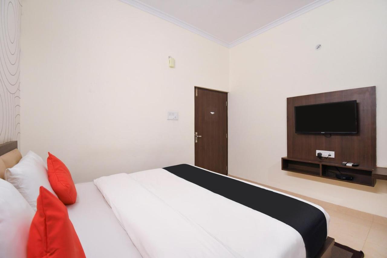 Capital O 70097 Sudha Inn Lucknow Exterior photo